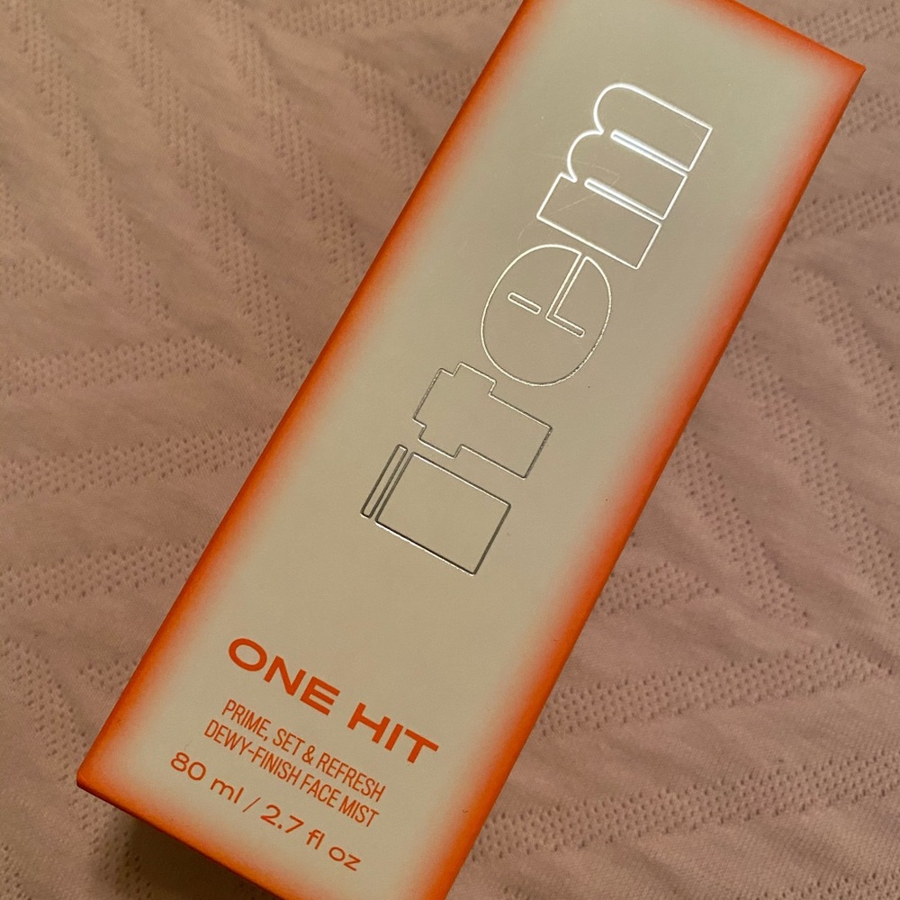 Item One Hit face primer
